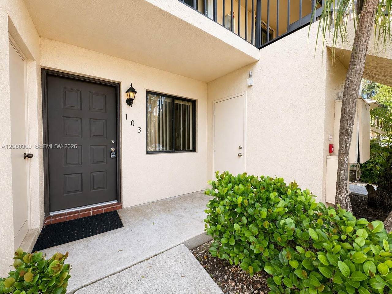 https://bt-photos.global.ssl.fastly.net/miami/1280_boomver_1_A12060900-2.jpg