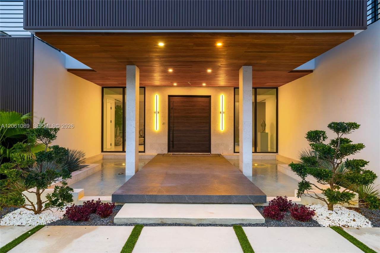 https://bt-photos.global.ssl.fastly.net/miami/1280_boomver_1_A12061089-2.jpg