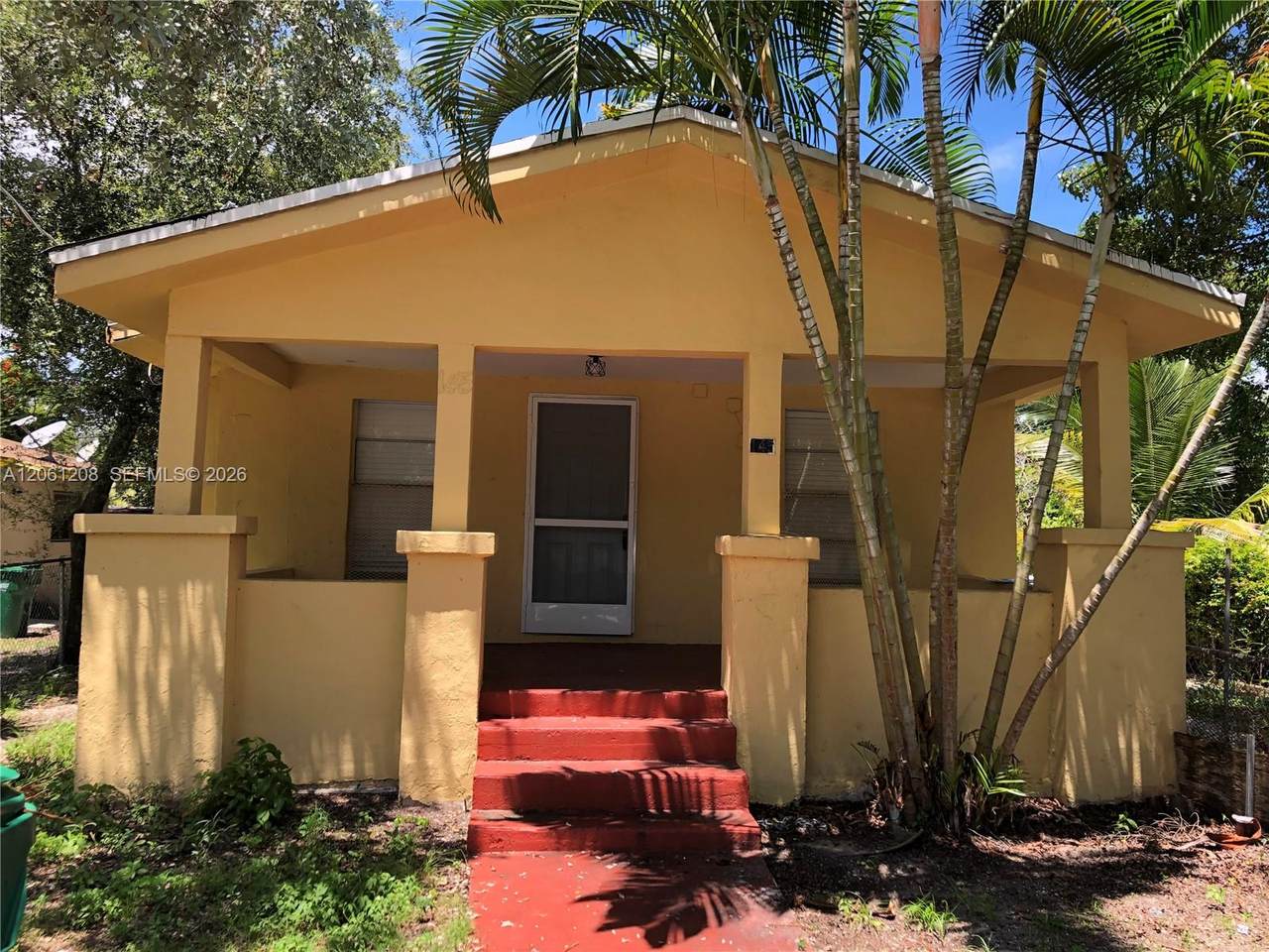 145 32nd St - Photo 1