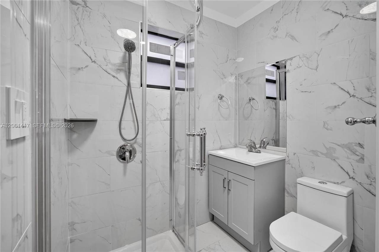 https://bt-photos.global.ssl.fastly.net/miami/1280_boomver_1_A12061417-2.jpg