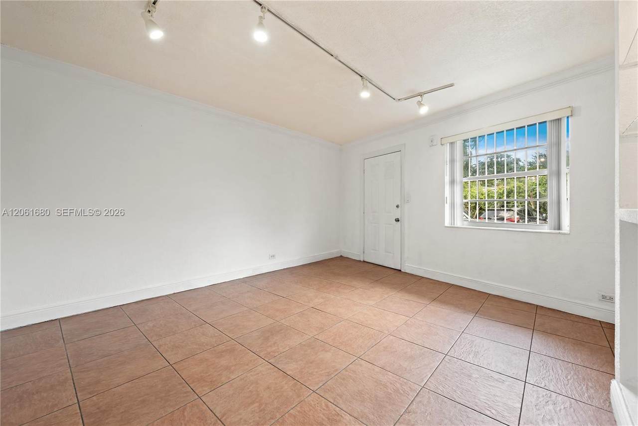 https://bt-photos.global.ssl.fastly.net/miami/1280_boomver_1_A12061680-2.jpg