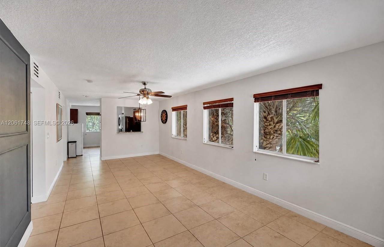 https://bt-photos.global.ssl.fastly.net/miami/1280_boomver_1_A12061748-2.jpg