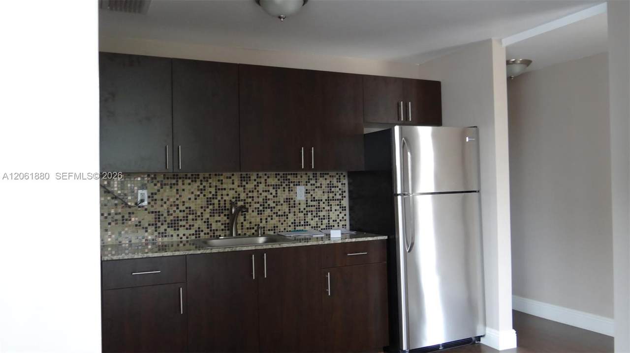 1469 5th St - Photo 1