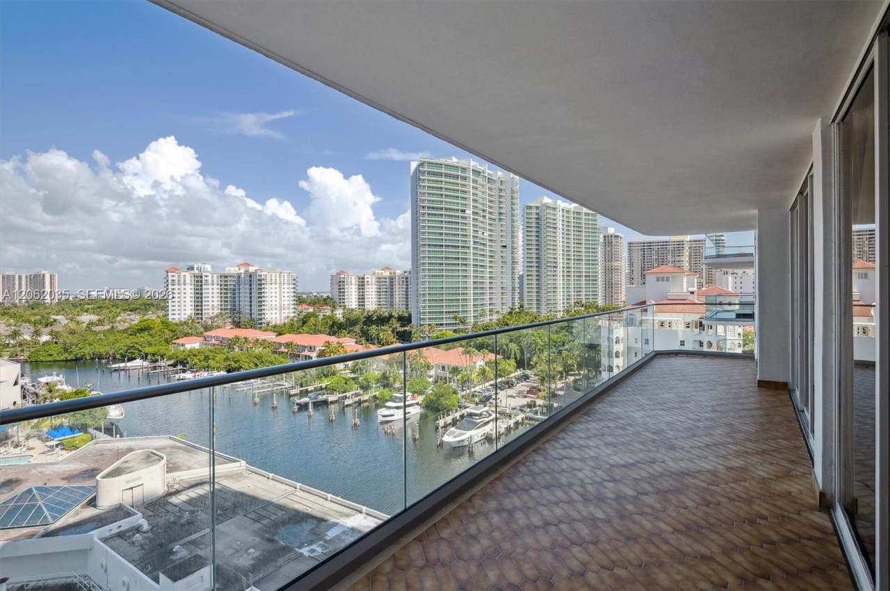 https://bt-photos.global.ssl.fastly.net/miami/1280_boomver_1_A12062035-2.jpg