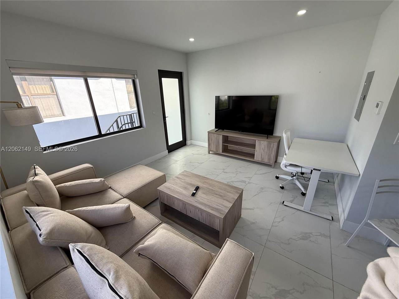 https://bt-photos.global.ssl.fastly.net/miami/1280_boomver_1_A12062149-2.jpg