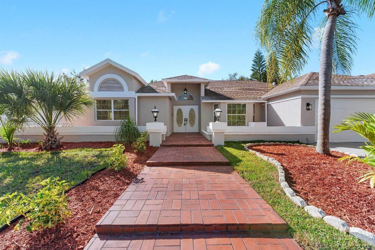 1703 Golfside Village Dr - Photo 1