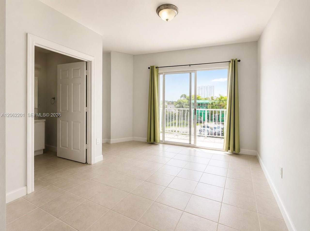 https://bt-photos.global.ssl.fastly.net/miami/1280_boomver_1_A12062201-2.jpg