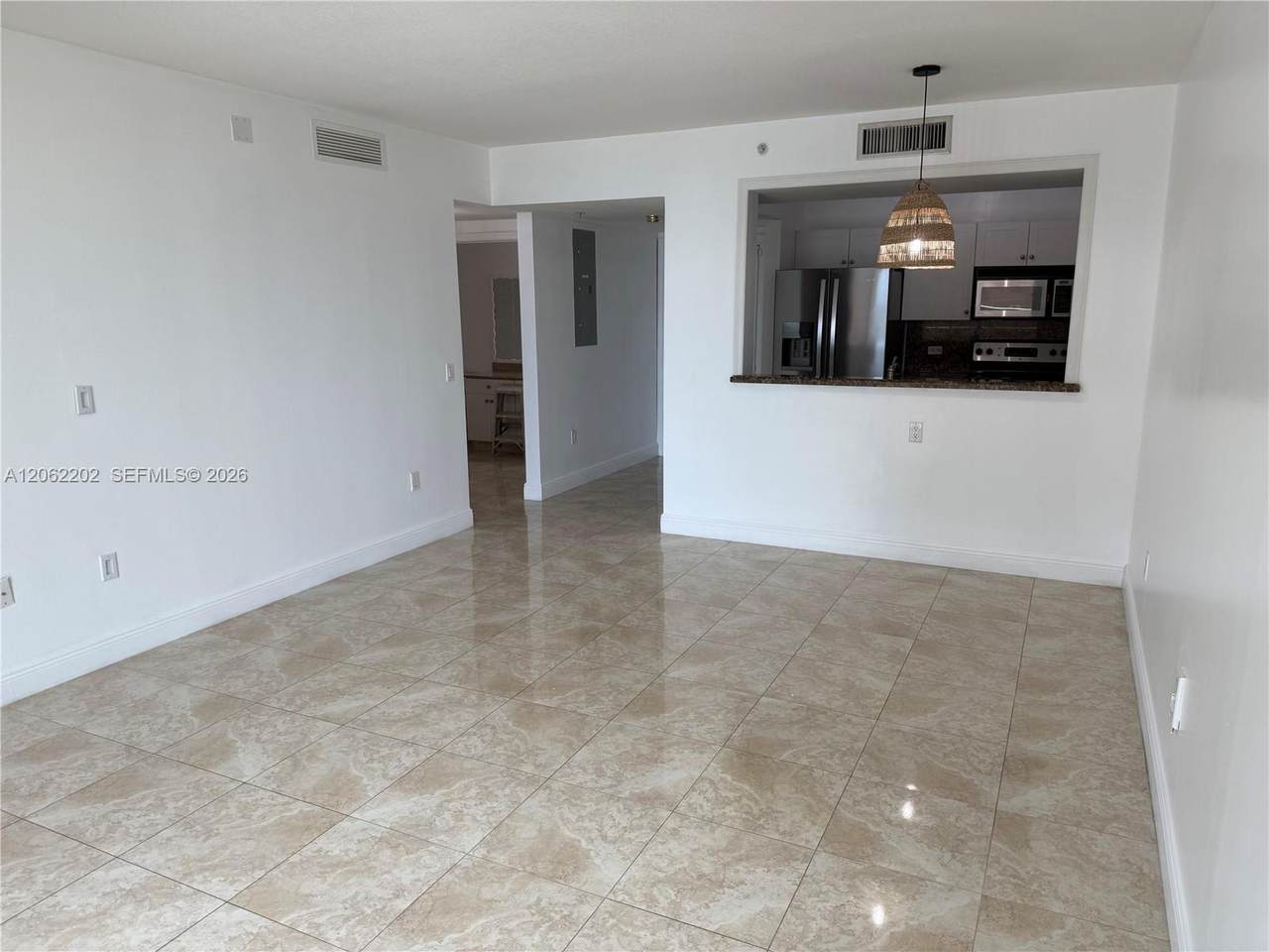 https://bt-photos.global.ssl.fastly.net/miami/1280_boomver_1_A12062202-2.jpg