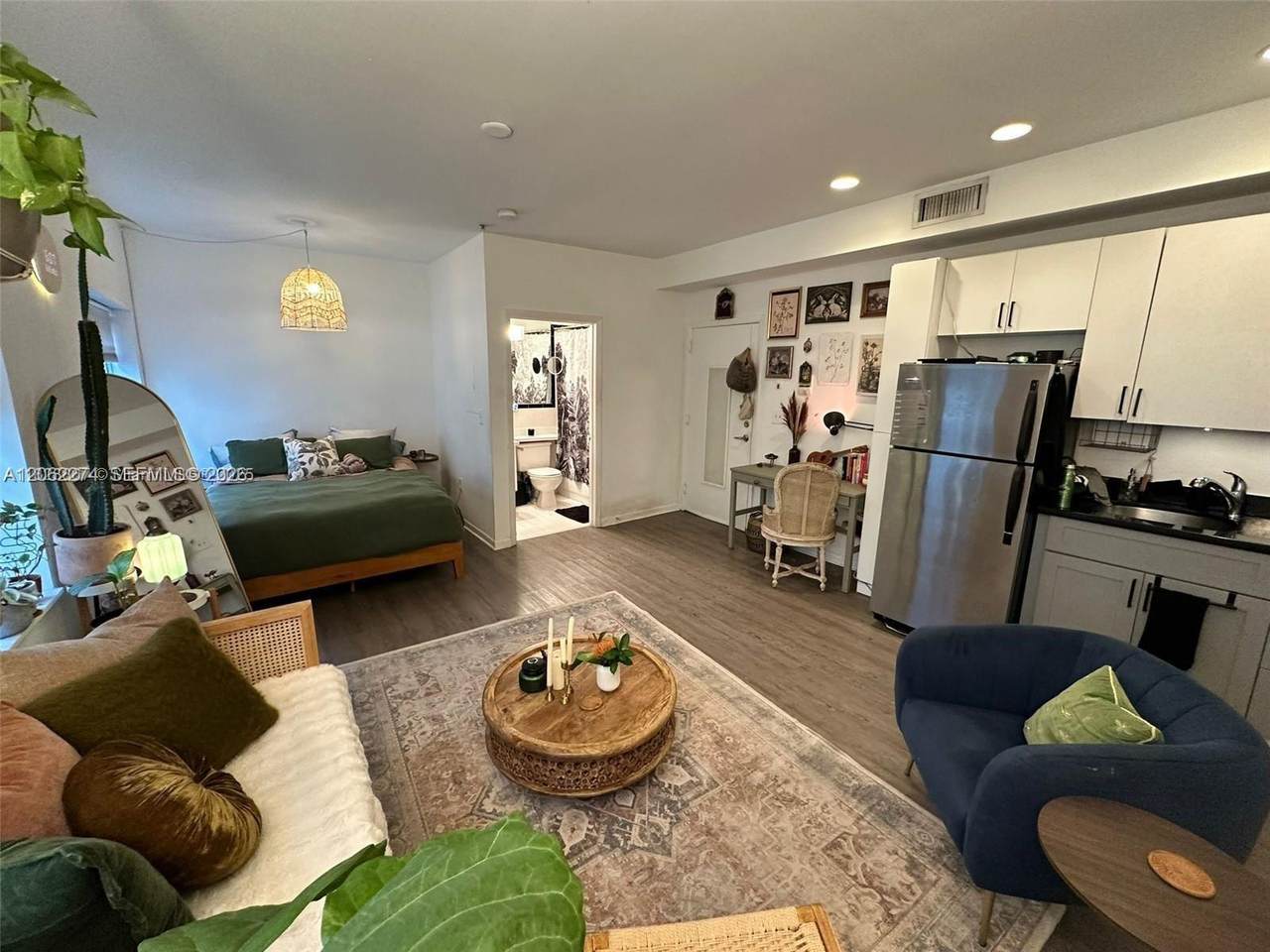 1244 Pennsylvania Ave - Photo 1