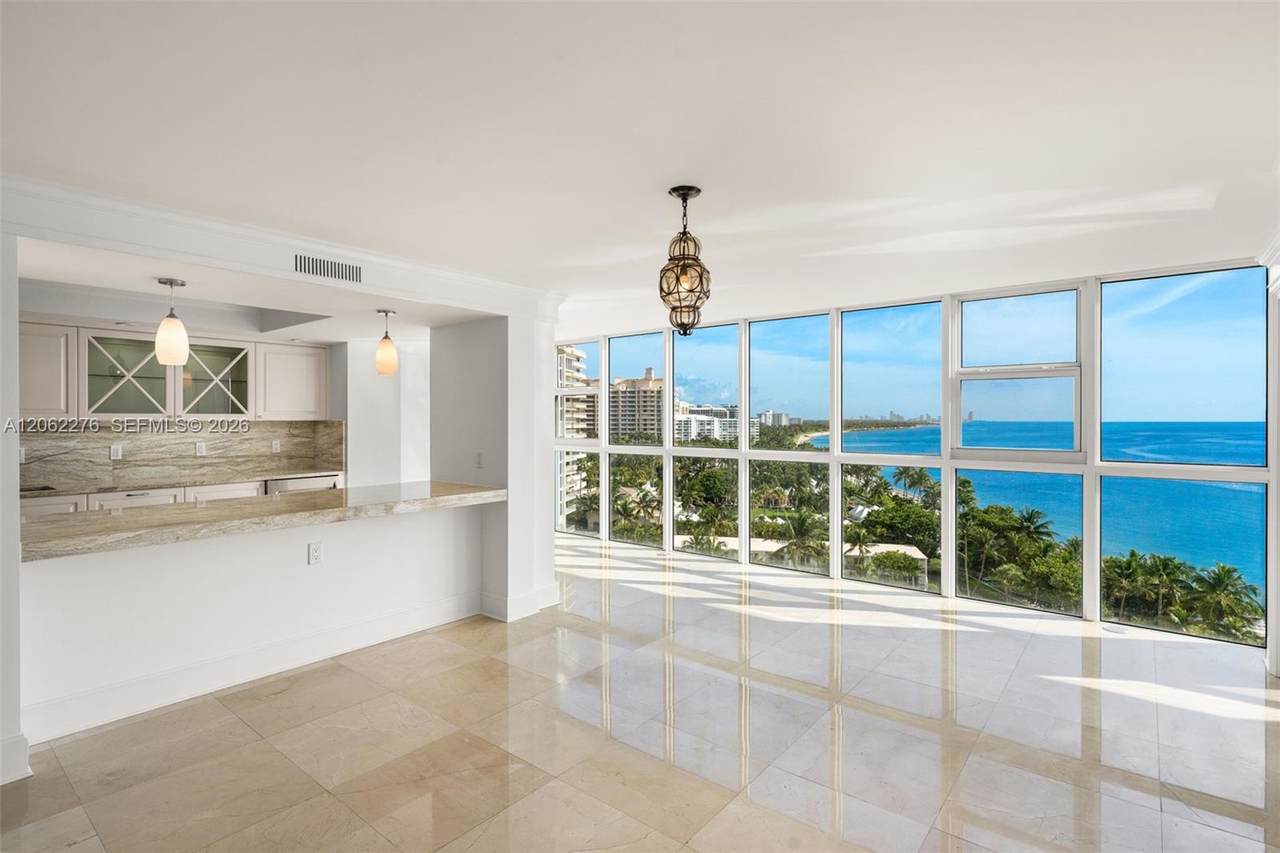 600 Grapetree Dr - Photo 1