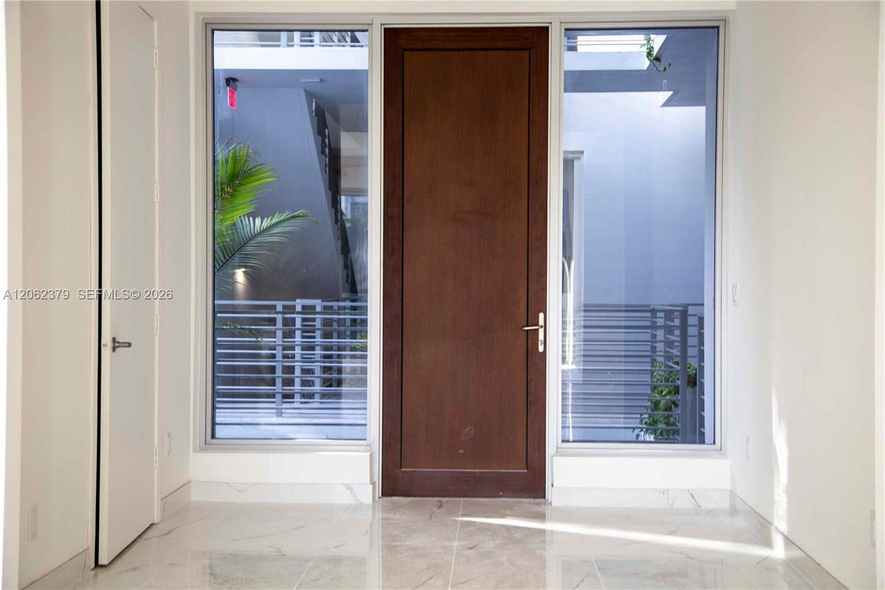 https://bt-photos.global.ssl.fastly.net/miami/1280_boomver_1_A12062379-2.jpg
