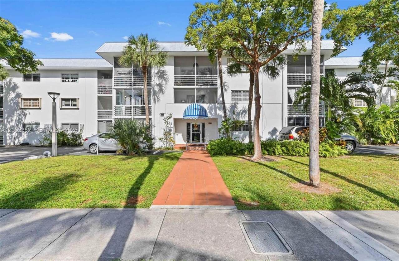 251 Galen Dr - Photo 1