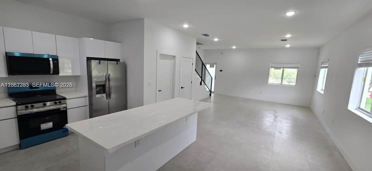 https://bt-photos.global.ssl.fastly.net/miami/1280_boomver_1_A12062393-2.jpg