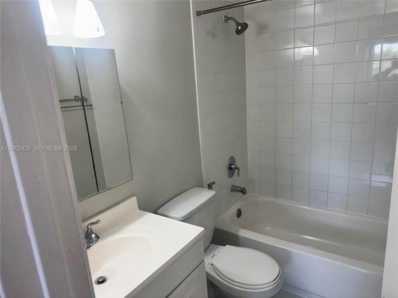 https://bt-photos.global.ssl.fastly.net/miami/1280_boomver_1_A12062426-2.jpg