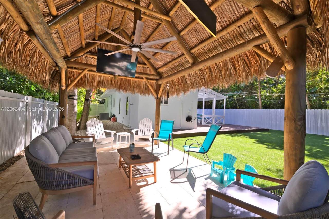 https://bt-photos.global.ssl.fastly.net/miami/1280_boomver_1_A12062454-2.jpg