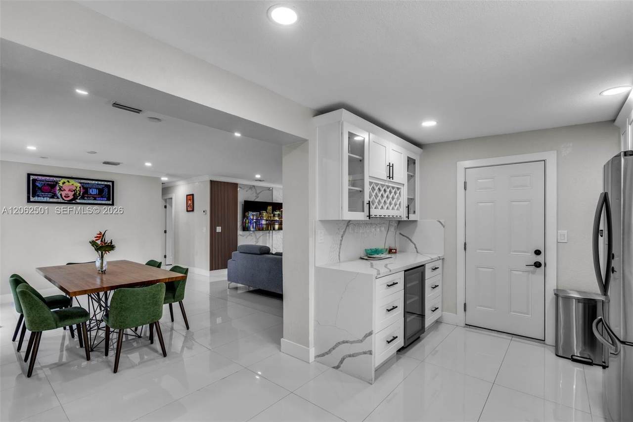 https://bt-photos.global.ssl.fastly.net/miami/1280_boomver_1_A12062501-2.jpg