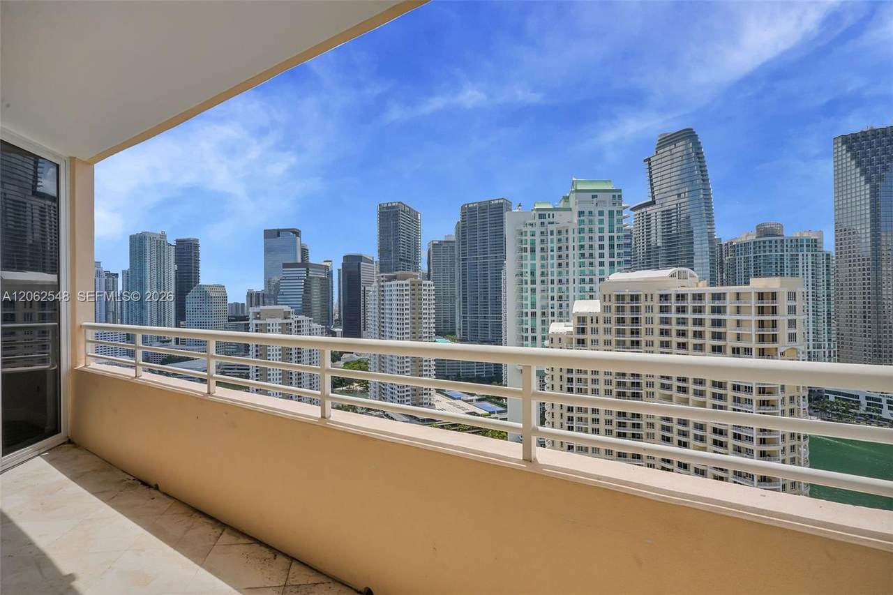 808 Brickell Key Dr - Photo 1