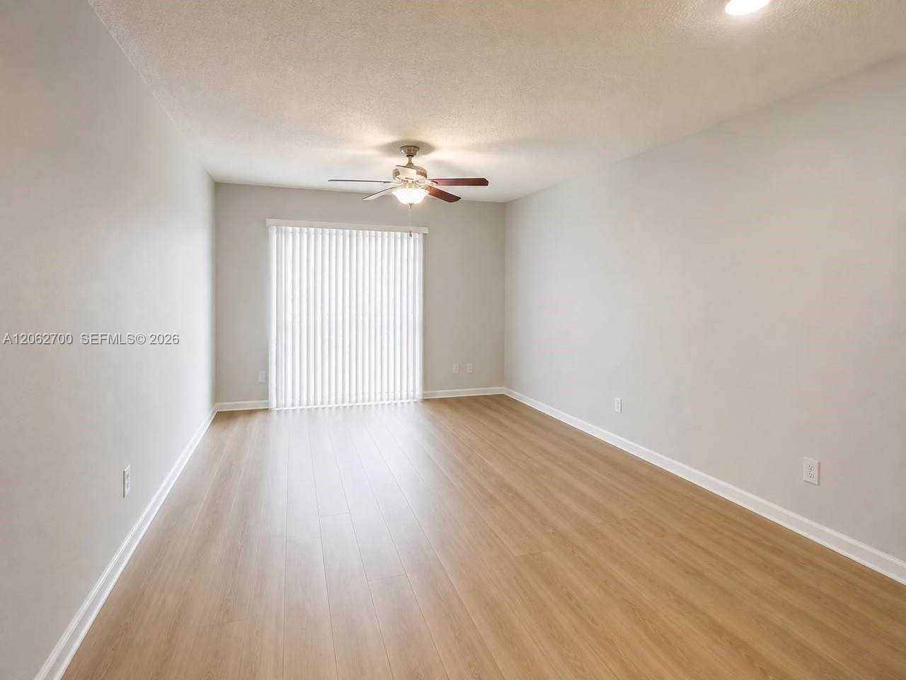 https://bt-photos.global.ssl.fastly.net/miami/1280_boomver_1_A12062700-2.jpg