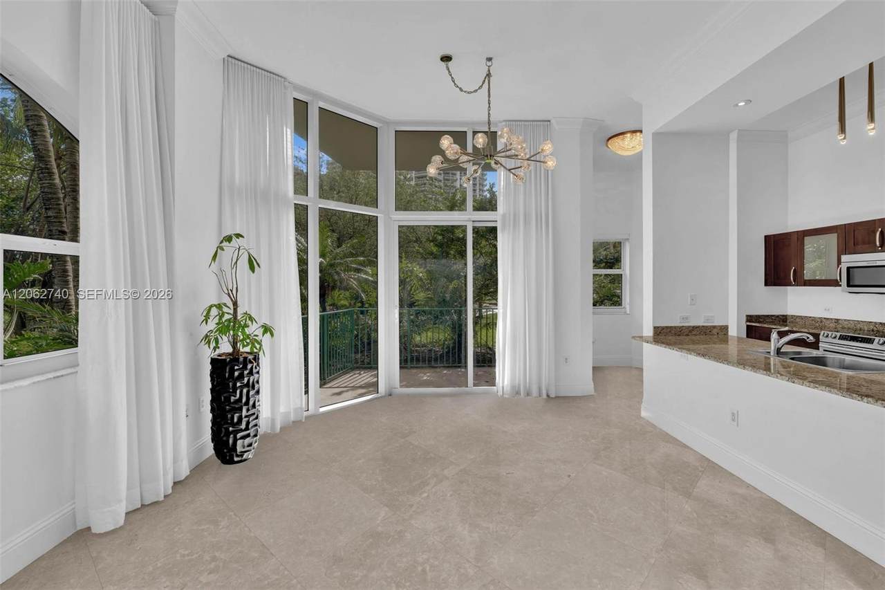 20000 Country Club Dr - Photo 1
