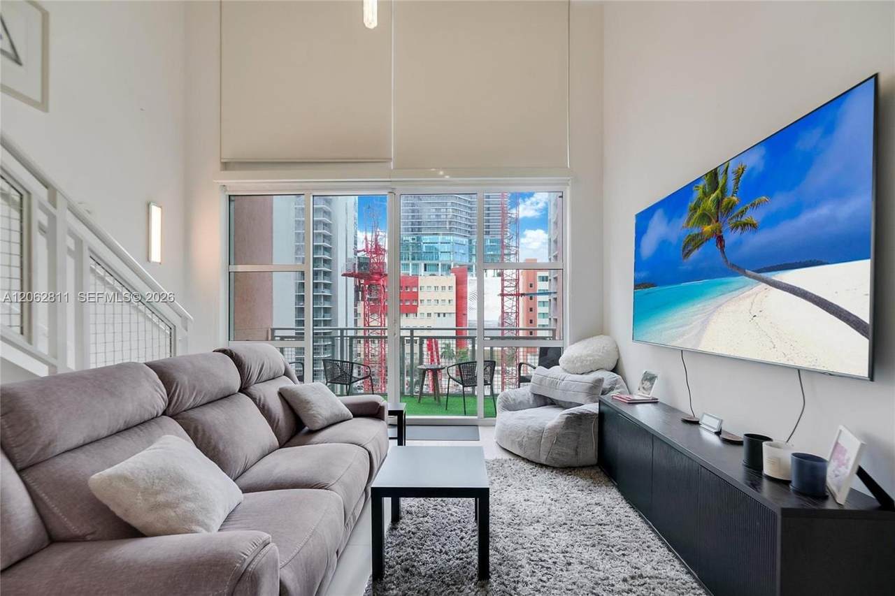 244 Biscayne Blvd - Photo 1