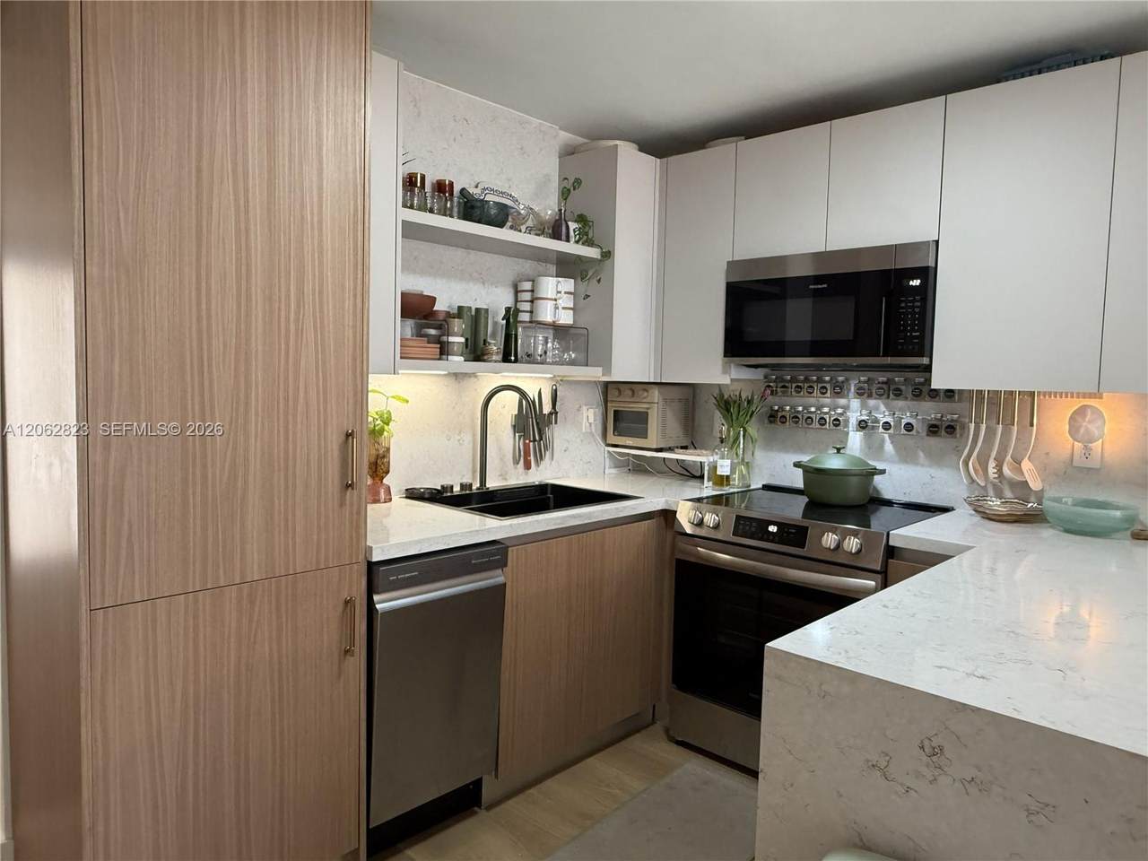 1666 West Ave - Photo 1