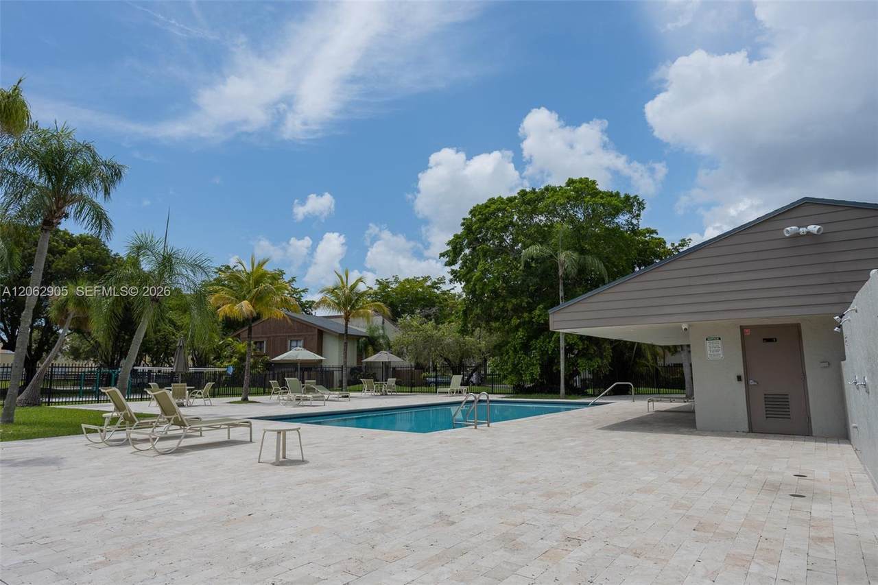 https://bt-photos.global.ssl.fastly.net/miami/1280_boomver_1_A12062905-2.jpg