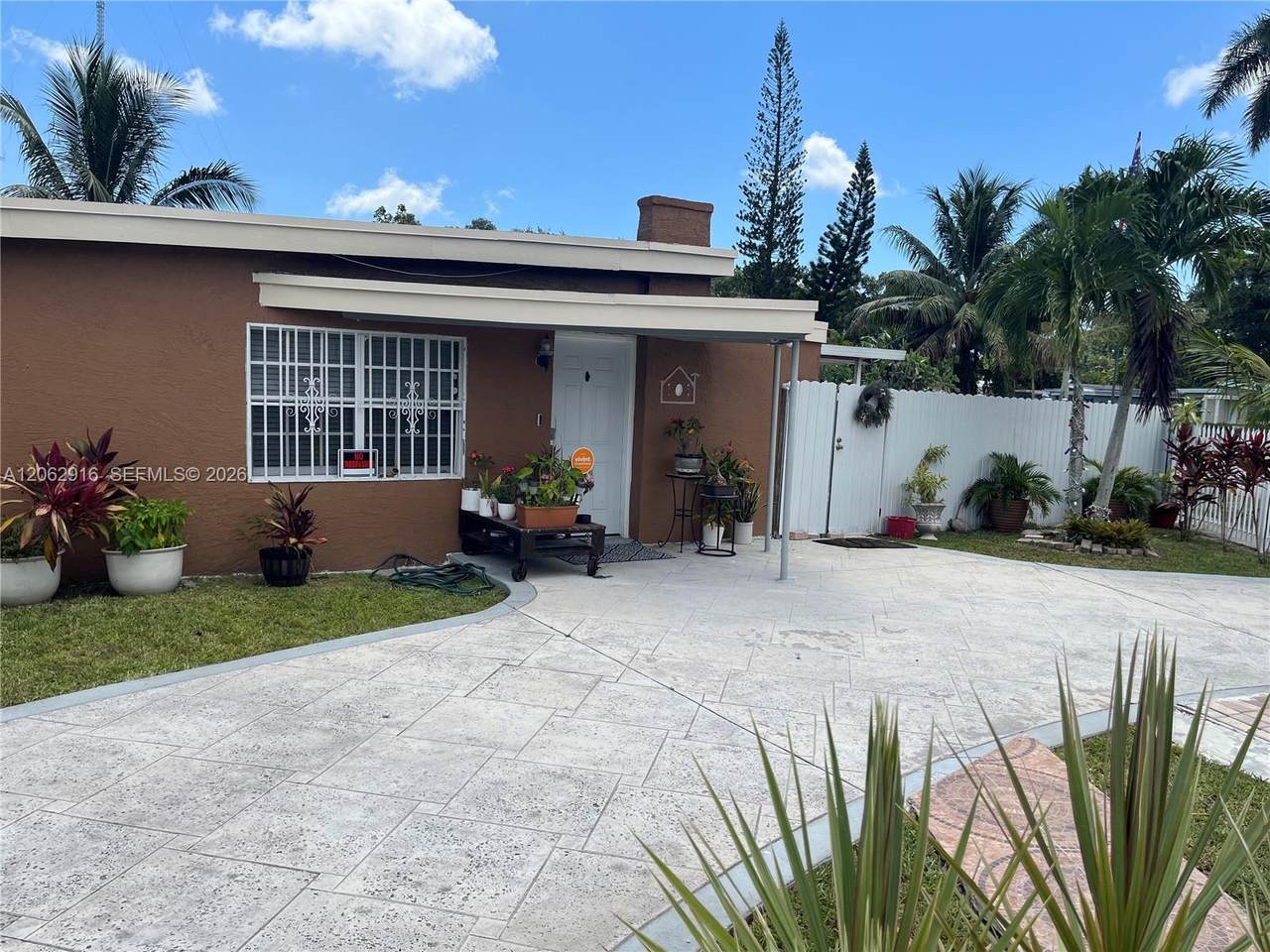 https://bt-photos.global.ssl.fastly.net/miami/1280_boomver_1_A12062916-2.jpg