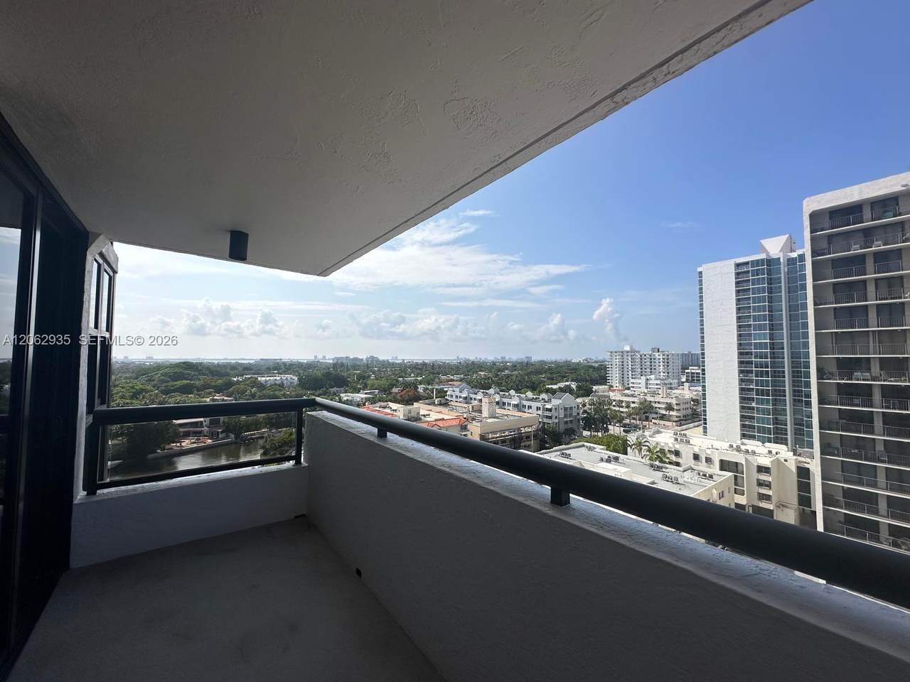https://bt-photos.global.ssl.fastly.net/miami/1280_boomver_1_A12062935-2.jpg