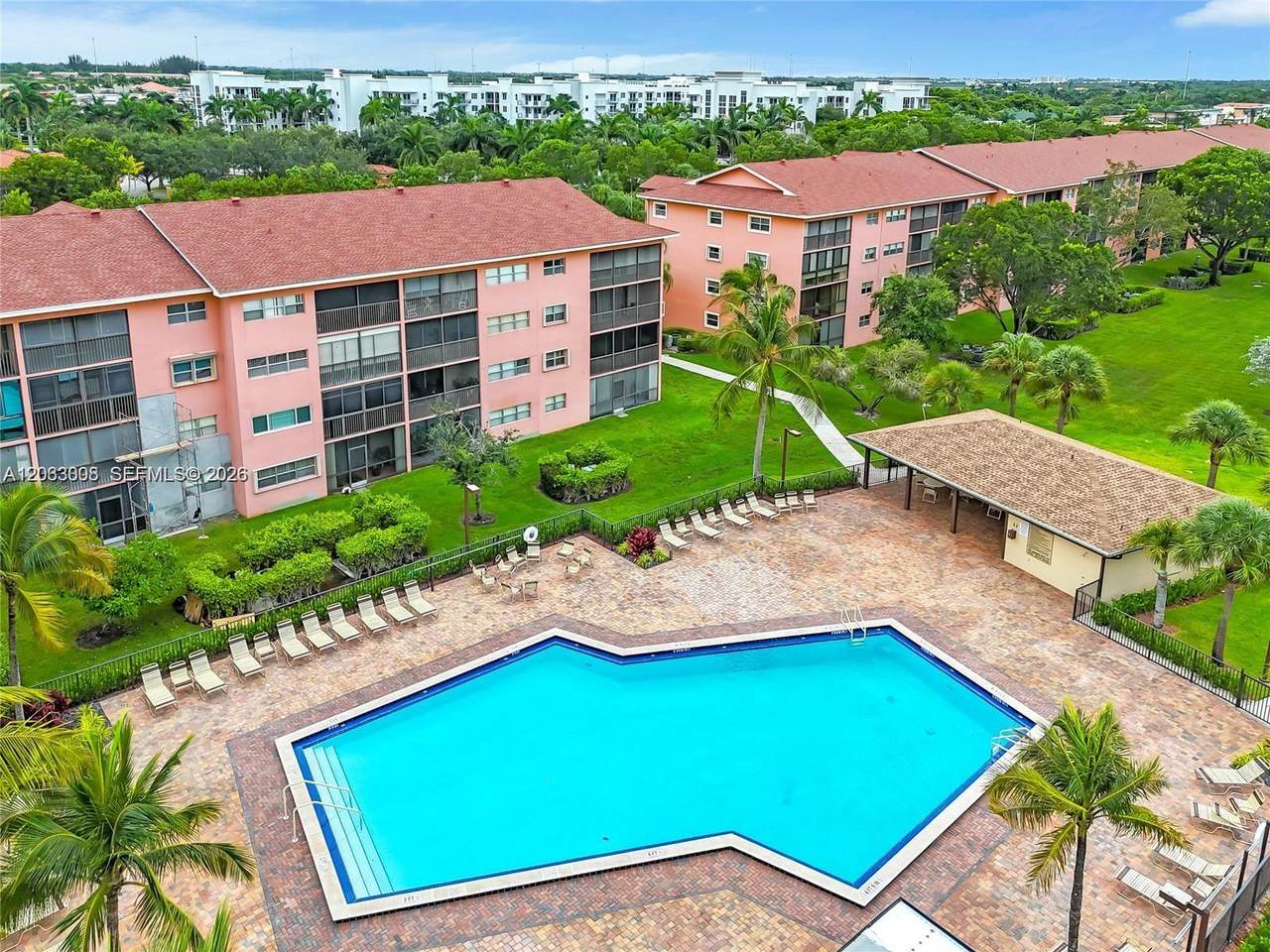 https://bt-photos.global.ssl.fastly.net/miami/1280_boomver_1_A12063008-2.jpg