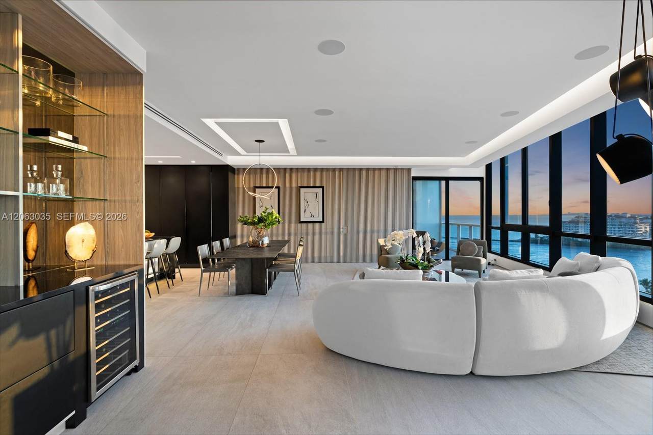 https://bt-photos.global.ssl.fastly.net/miami/1280_boomver_1_A12063035-2.jpg