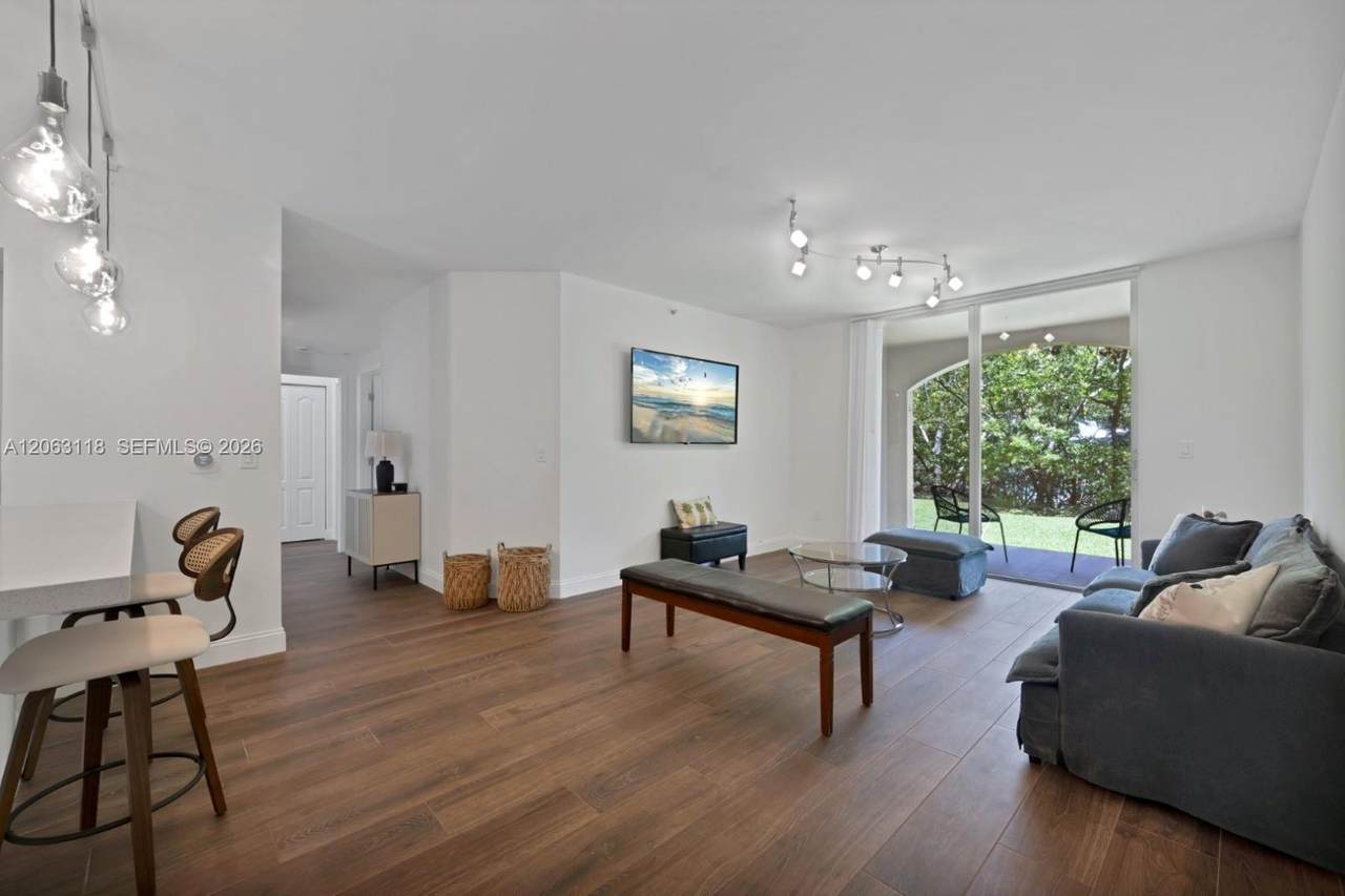 19601 Country Club Dr - Photo 1