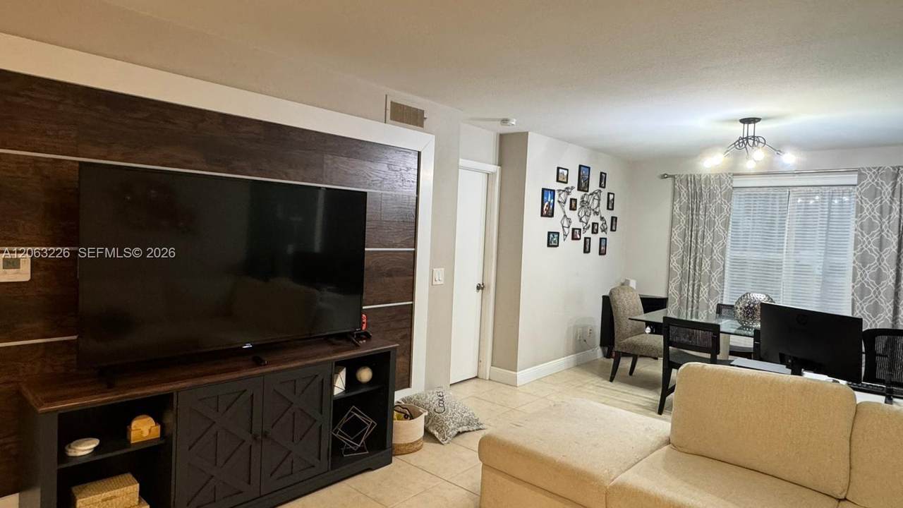 https://bt-photos.global.ssl.fastly.net/miami/1280_boomver_1_A12063226-2.jpg
