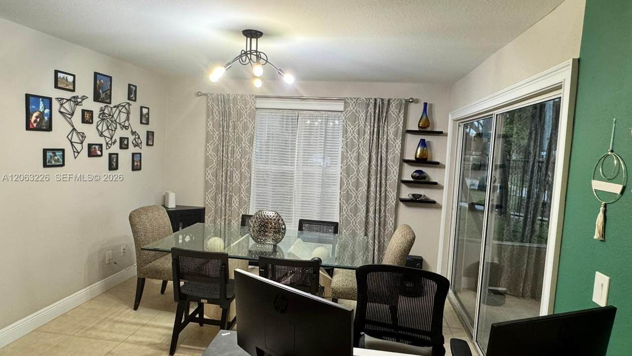 https://bt-photos.global.ssl.fastly.net/miami/1280_boomver_1_A12063226-2.jpg