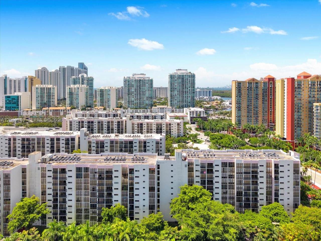 https://bt-photos.global.ssl.fastly.net/miami/1280_boomver_1_A12063249-2.jpg