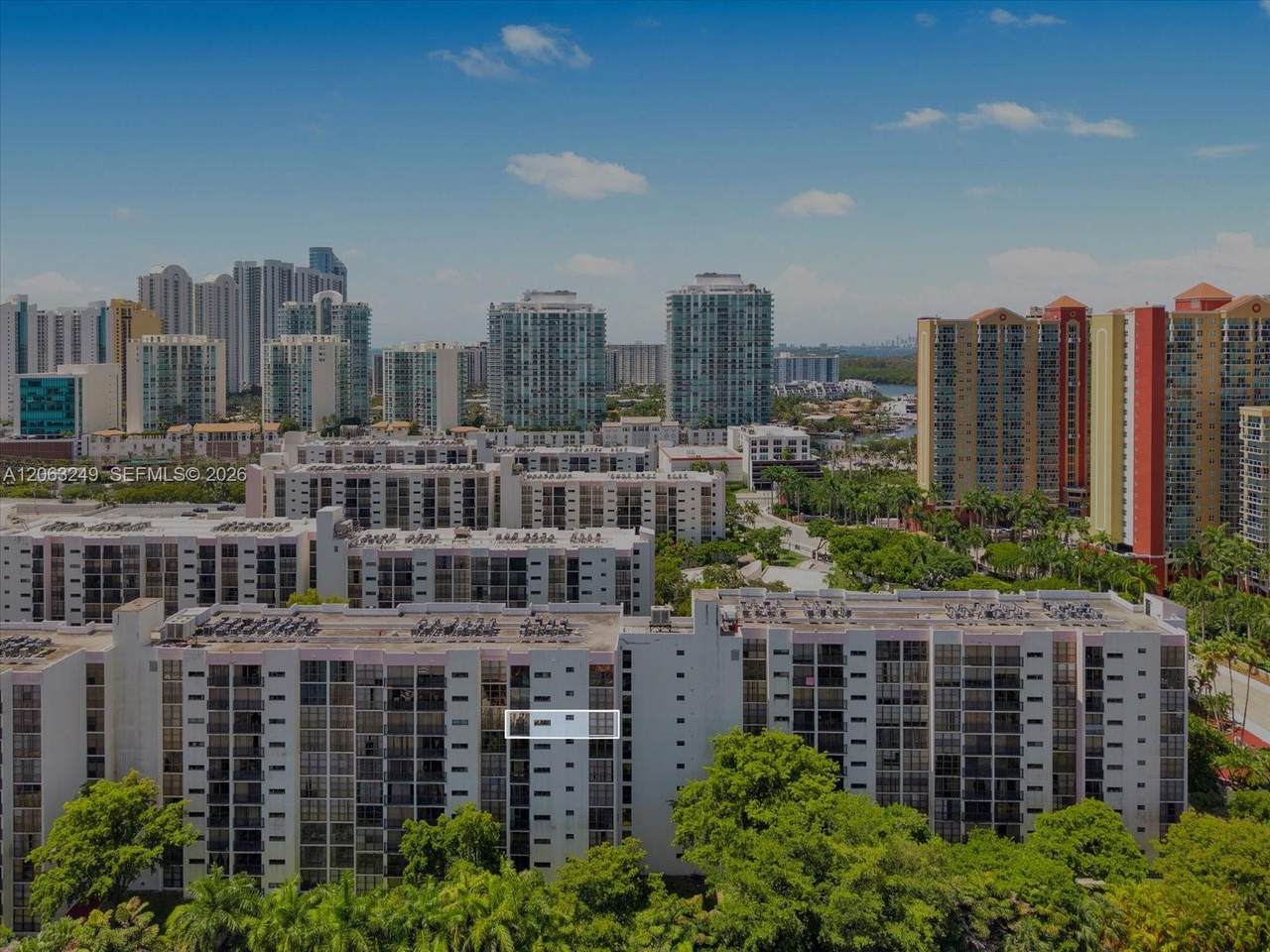https://bt-photos.global.ssl.fastly.net/miami/1280_boomver_1_A12063249-2.jpg