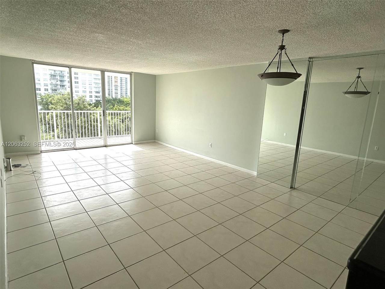 https://bt-photos.global.ssl.fastly.net/miami/1280_boomver_1_A12063252-2.jpg