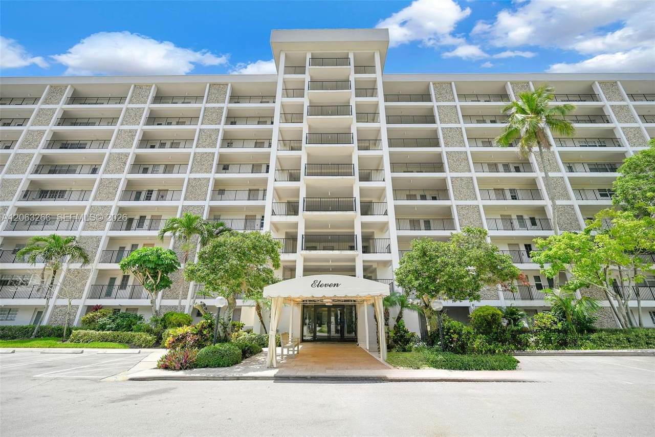 3200 Palm Aire Dr - Photo 1