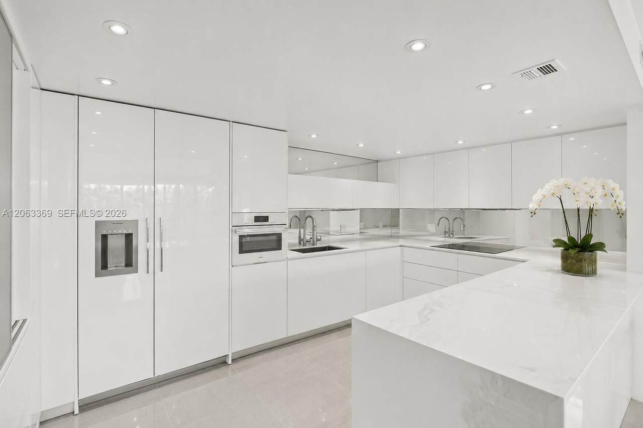 155 Ocean Lane Dr - Photo 1