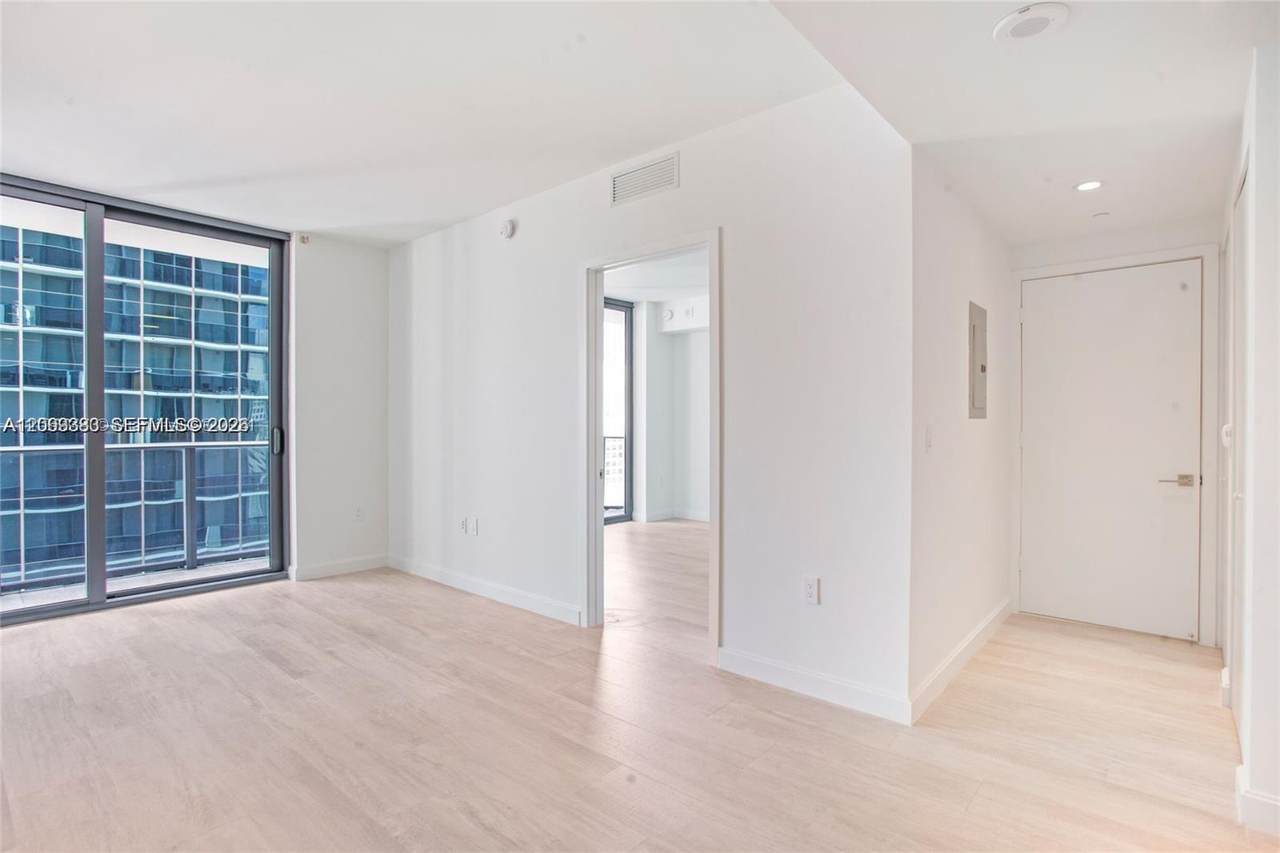 55 9th St - Photo 1