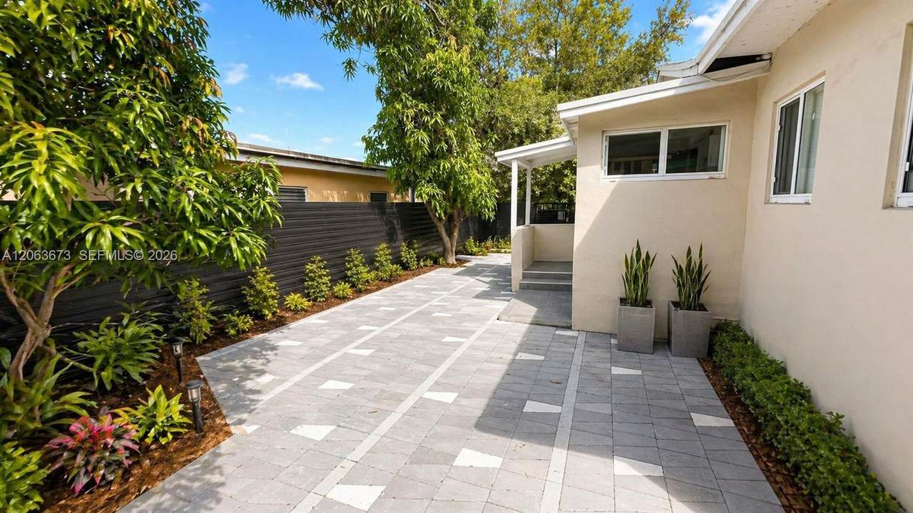 https://bt-photos.global.ssl.fastly.net/miami/1280_boomver_1_A12063673-2.jpg