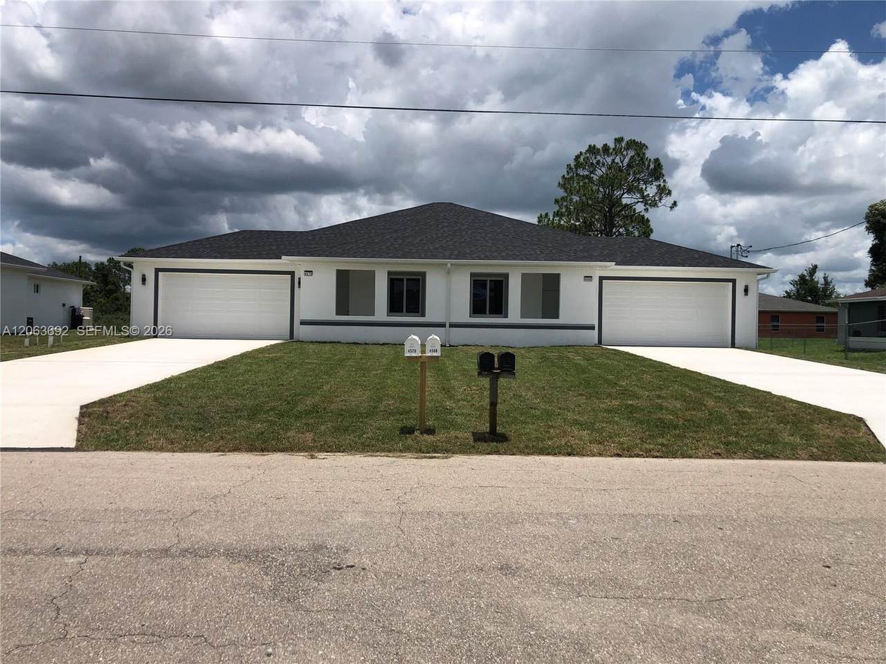 4568 Golfview Blvd - Photo 1