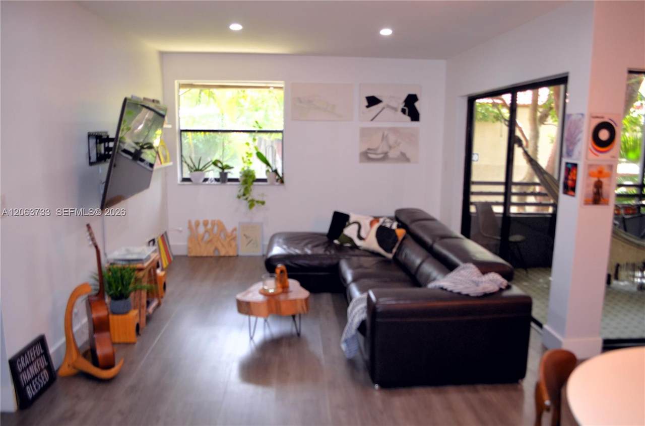 11554 10th St - Photo 1