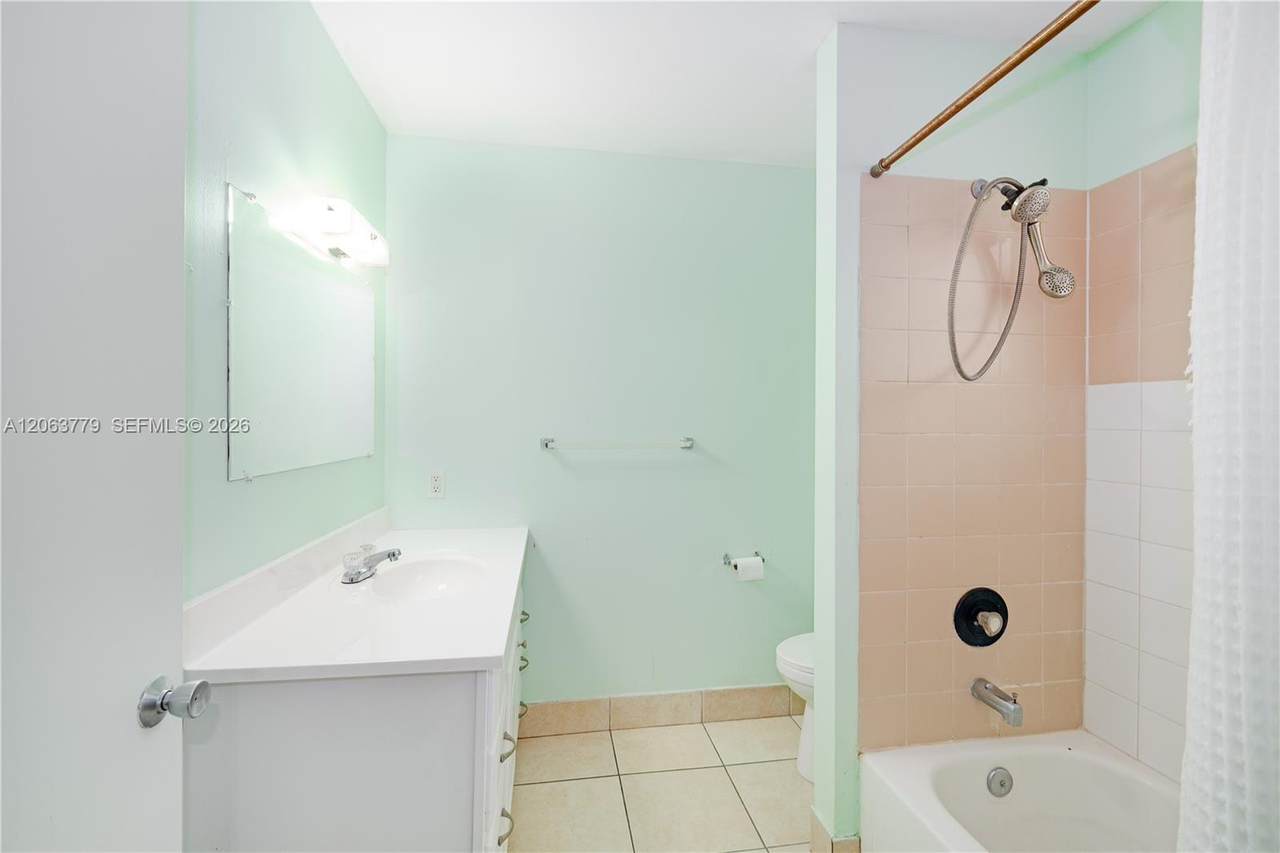 https://bt-photos.global.ssl.fastly.net/miami/1280_boomver_1_A12063779-2.jpg