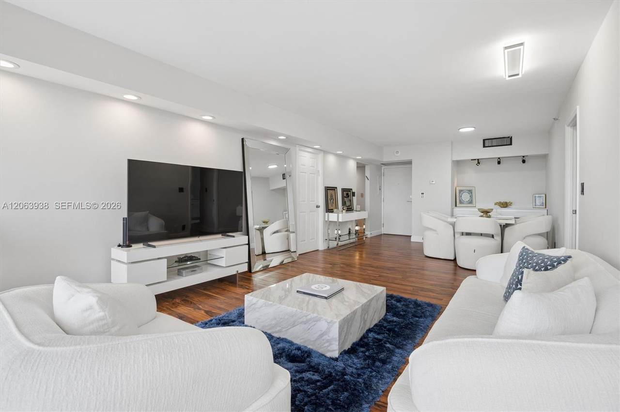 20225 34th Ct - Photo 1