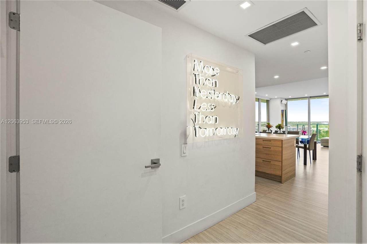 https://bt-photos.global.ssl.fastly.net/miami/1280_boomver_1_A12063953-2.jpg