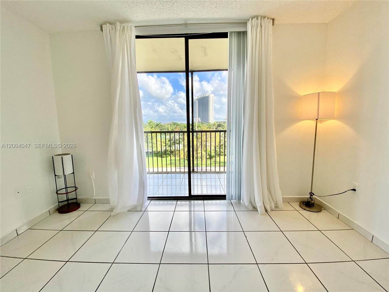16950 Dixie - Photo 1