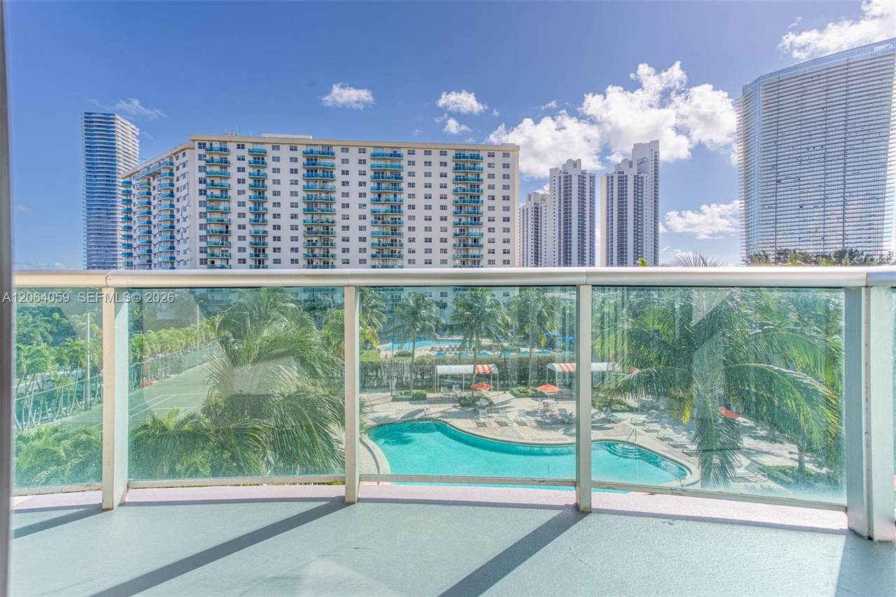 https://bt-photos.global.ssl.fastly.net/miami/1280_boomver_1_A12064059-2.jpg