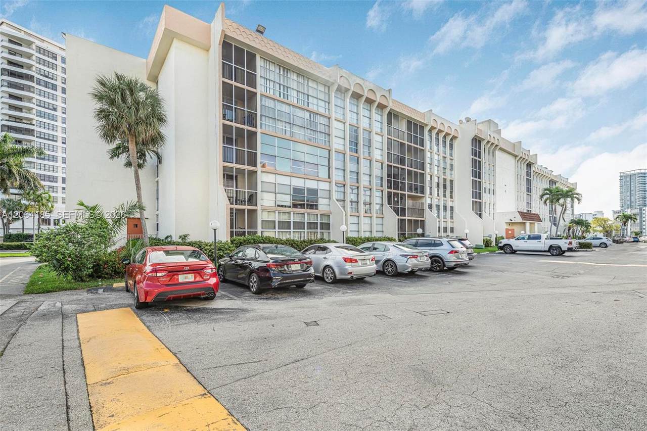 501 Three Islands Blvd - Photo 1