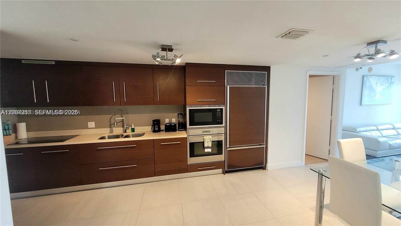 https://bt-photos.global.ssl.fastly.net/miami/1280_boomver_1_A12064217-2.jpg