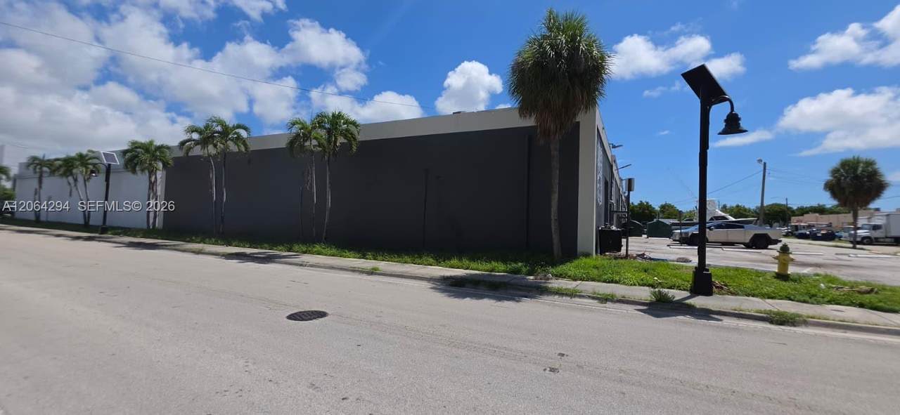 https://bt-photos.global.ssl.fastly.net/miami/1280_boomver_1_A12064294-2.jpg